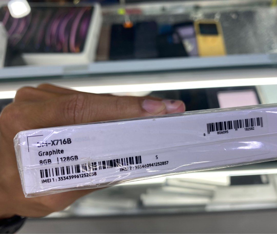 Samsung Galaxy Tab S9 5G 8/128gb (Category: Samsung) located in San Juan City. Submitted by rodelmarllemit (Listing ID 1325177768, Image 3). Description: Brand new Samsung Galaxy Tab S9 5G Rom: 128gb Ram: 8gb 7 days replacement Facebook Page: Helu’s Gadgets Txt or Call •09266836637 Mode of Payment: •Cash •Bank Transfer •GCash & Paymaya Installment: •Credit Card •Ggives •Cash on Delivery •Shipping •Meet Up •Trade In You can visit our Physical stor
