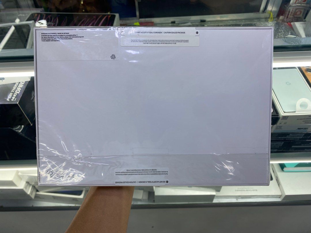 Samsung Galaxy Tab S9 5G 8/128gb (Category: Samsung) located in San Juan City. Submitted by rodelmarllemit (Listing ID 1325177768, Image 2). Description: Brand new Samsung Galaxy Tab S9 5G Rom: 128gb Ram: 8gb 7 days replacement Facebook Page: Helu’s Gadgets Txt or Call •09266836637 Mode of Payment: •Cash •Bank Transfer •GCash & Paymaya Installment: •Credit Card •Ggives •Cash on Delivery •Shipping •Meet Up •Trade In You can visit our Physical stor