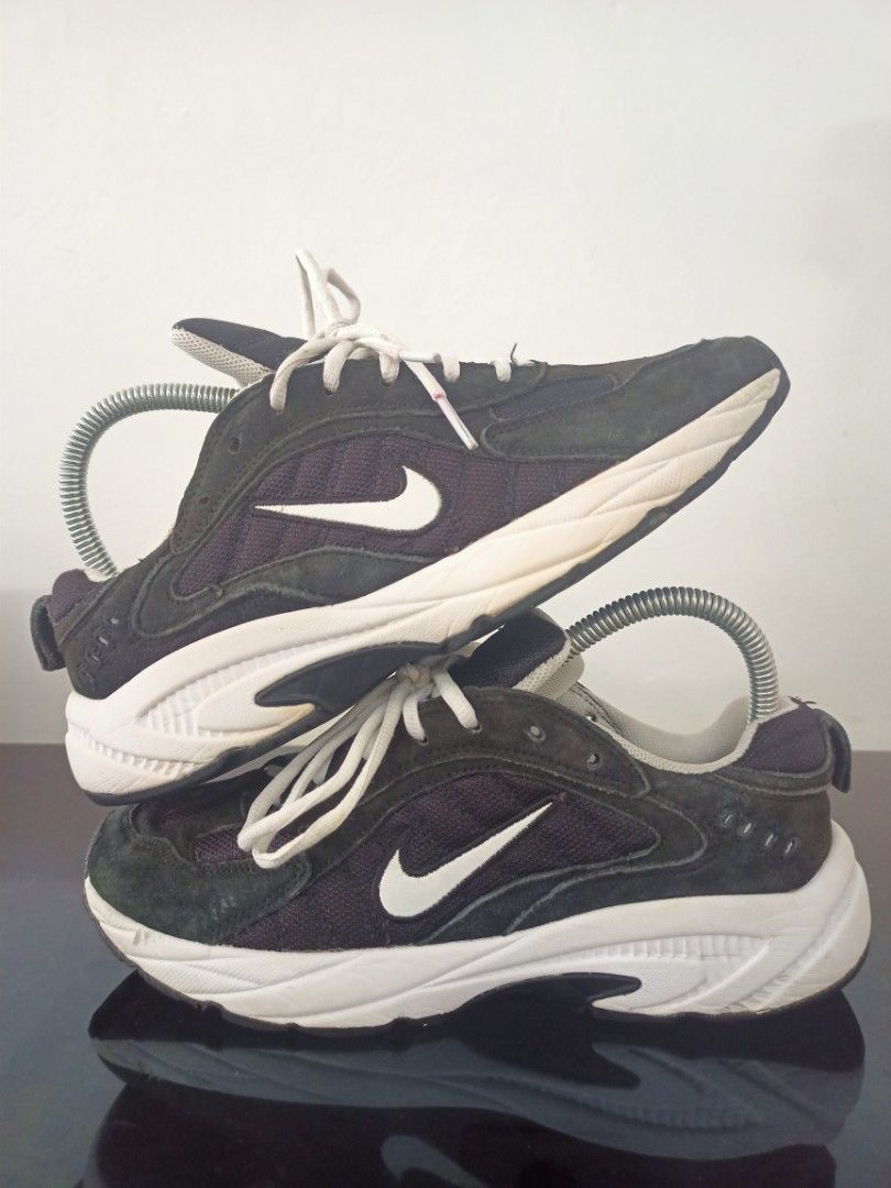 Sepatu Sneakers Nike Nike Internationalist, Fesyen Pria, Sepatu