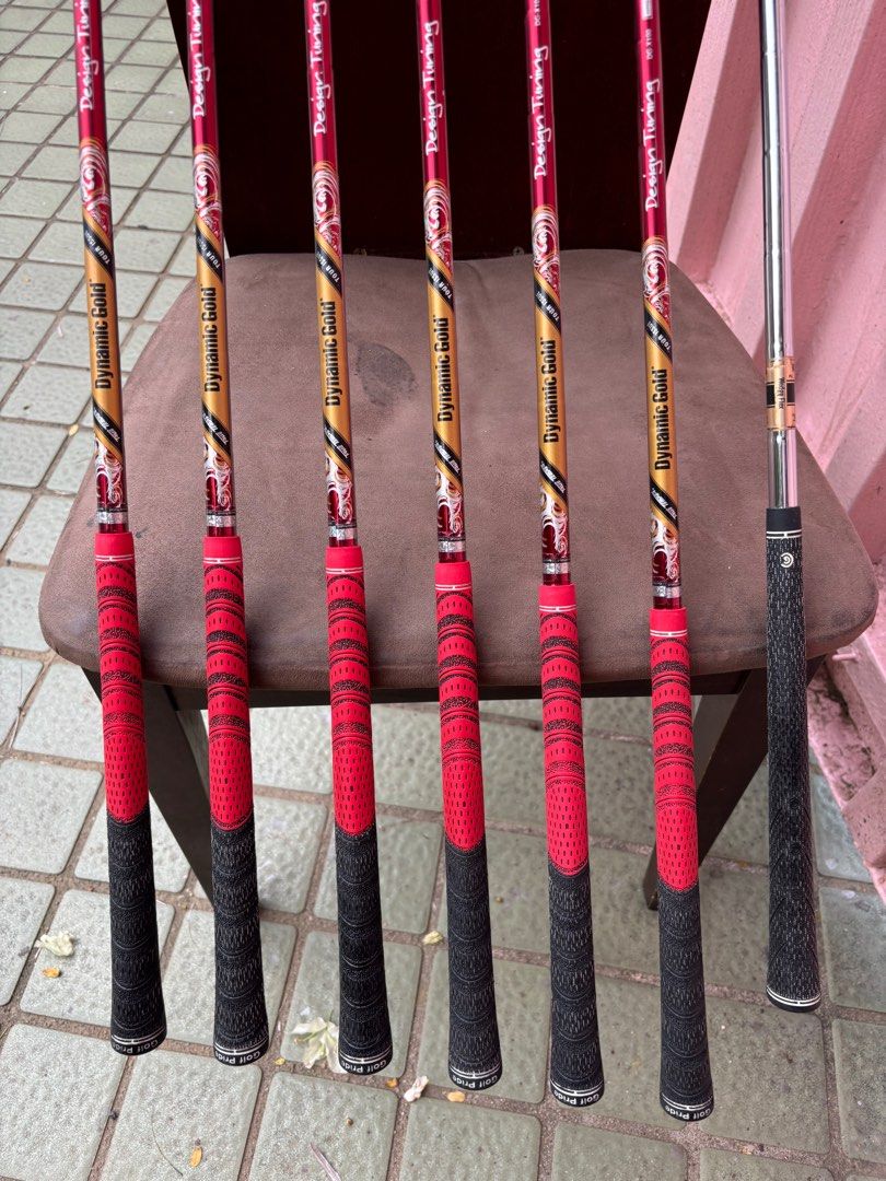 Srixon Z-TX Golf Set with Srixon Bag (Category: Golf) located in Manila. Submitted by eclipse58 (Listing ID 1325137833, Image 3). Description: COMPLETE 2011 Srixon Z-TX Forged Golf Set ✅️ 5-9 Irons, Pitching Wedge & Cleveland 52 degree Wedge ✅️ Srixon ZR-650 Driver, Srixon Z-TX 3 Wood & Srixon Z-725 5 Woods ✅️ Odyssey Dual Force Putter & Srixon Golf Bag ✅️ Original Srixon True Temper Dynamic Gold Steel Shaft & Grips ✅️ Very good condition & NO IS