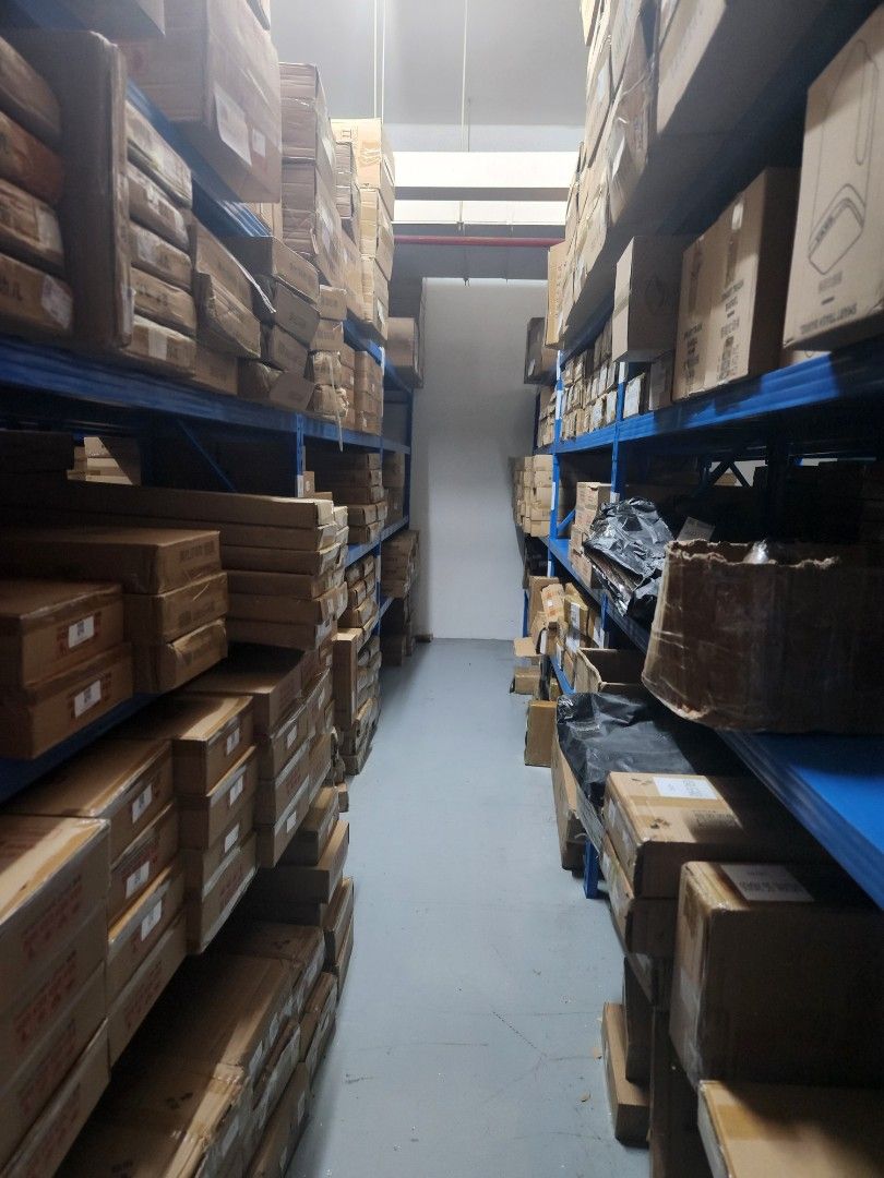 Storage Rack (Category: Commercial) located in Singapore. Submitted by erniestore (Listing ID 1325137125, Image 2). Description: paya ubi flexible storage from 100 sqft to 1000 sqft. rates depends whether for storage purpose or require both srorage and order fulfillment service.