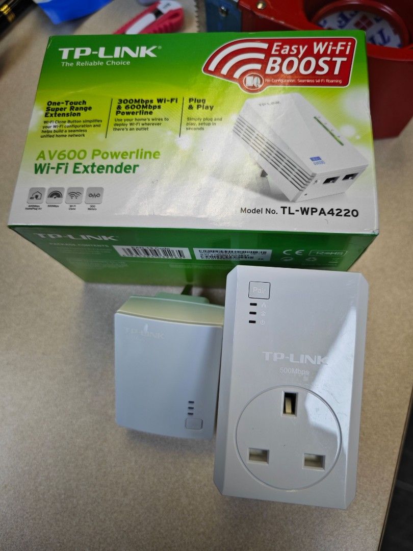TL-WPA4220 TKIT電力線網路橋接器, 電腦＆科技, 電腦周邊及配件, Wifi及上網相關產品- Carousell