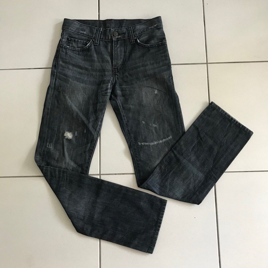 Uniqlo UJ slim fit jeans, Men's Fashion, Bottoms, Jeans on Carousell