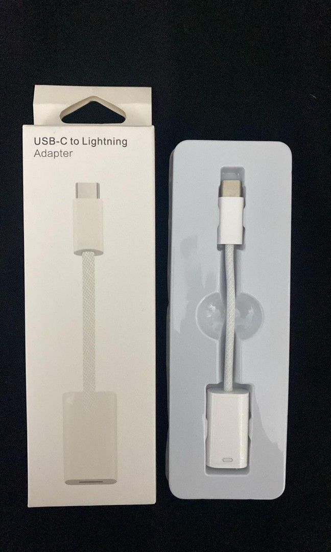 USB-C TO LIGHTNING ADAPTER (Category: Earphones) located in Manila. Submitted by pricious (Listing ID 1325242998, Image 1). Description: .
