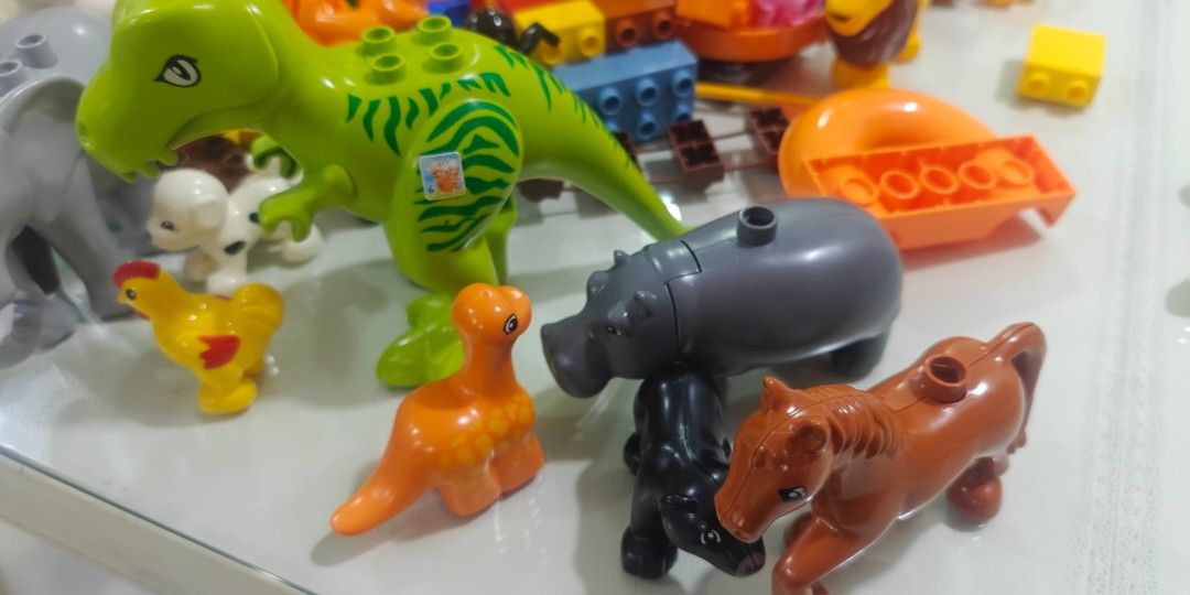 Used duplo pieces