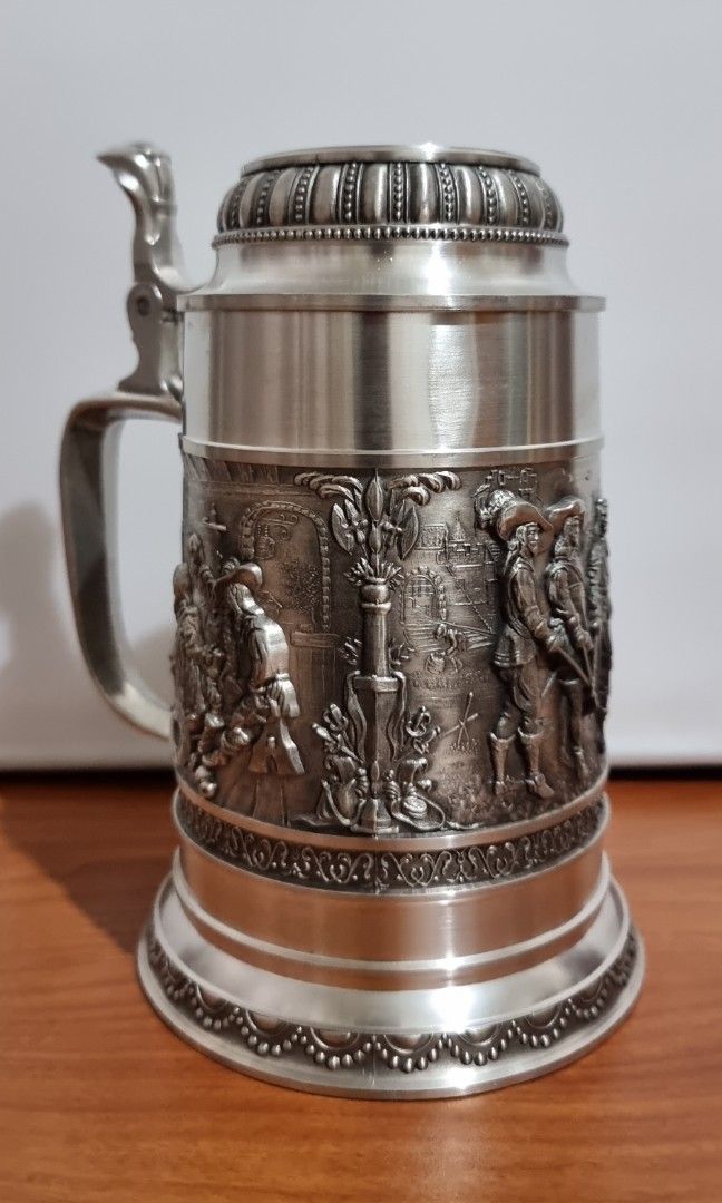 Vintage Pewter Beer Stein Mug (Category: Other Kitchenware & Tableware) located in Binangonan. Submitted by c_r_i_s (Listing ID 1325186670, Image 1). Description: Vintage Pewter Beer Stein Mug 97 % Sn Dimensions: With very light signs of use In excellent condition.