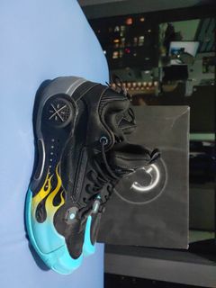 (Category: ) located in . Submitted by sneakerselling (Listing ID 1325182435, Image 1). Description: .