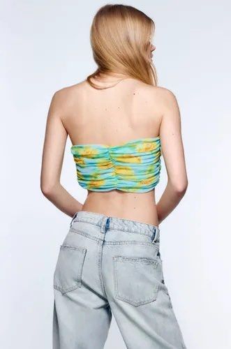 Zara Tulle Corset Top (Category: Sleeveless) located in San Fernando. Submitted by joymnm (Listing ID 1325279493, Image 3). Description: 💙 size large on tag 💙 not used - too big on me 💙 so prettyyy Pm me for more details.