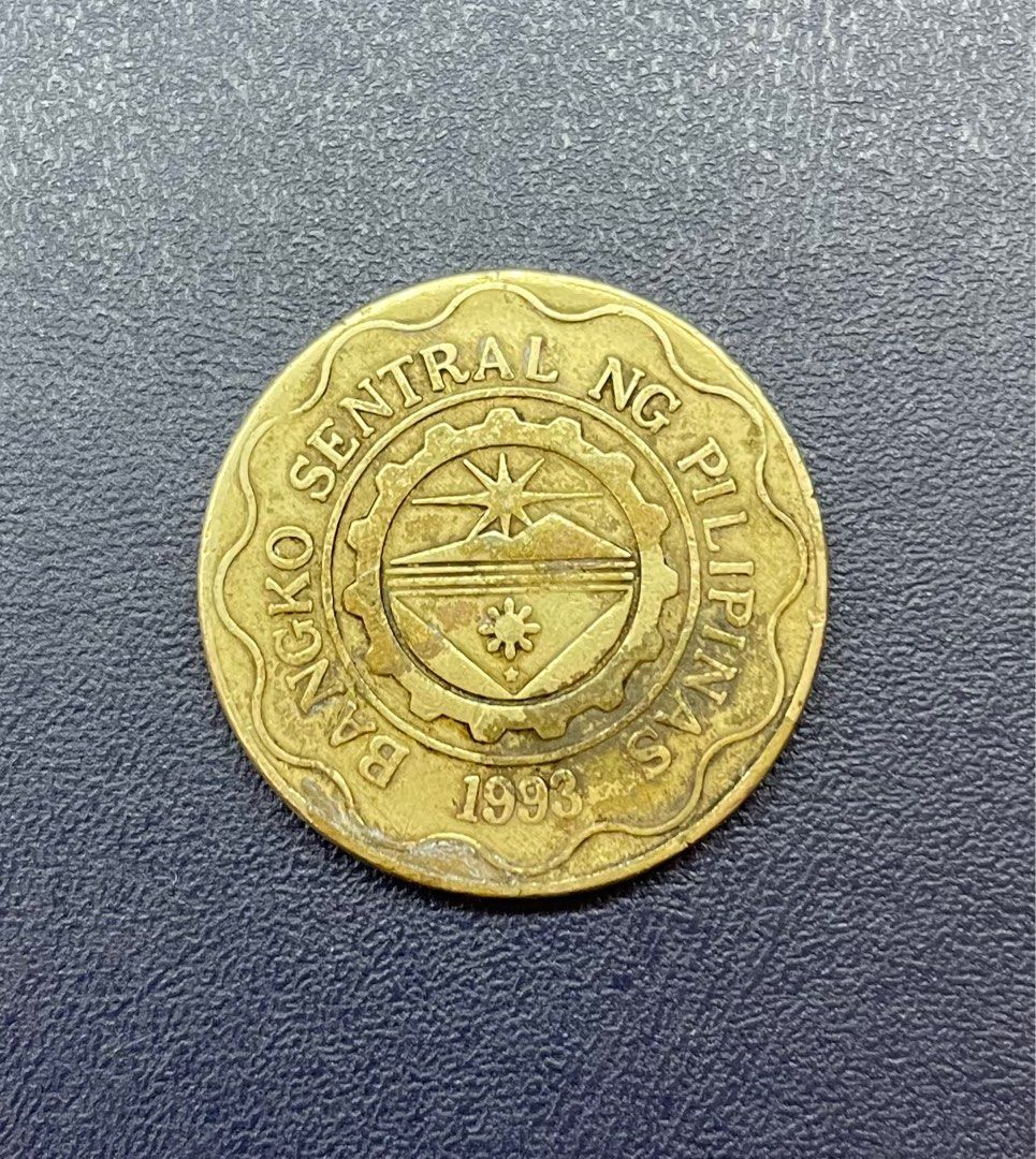 2002 5P SURNAME MISPRINT ERROR COIN (Category: Currency) located in Roxas. Submitted by hobbyisthub (Listing ID 1325359981, Image 3). Description: AUTHENTIC/CIRCULATED SHIPS 1-2 DAYS VIA JRS POST PAYMENT VIA GCASH +SF ₱135 JRS PLS DO YOUR OWN GRADING BEFORE PURCHASING PM SELLER FOR ANY QUERIES THANK YOU!.