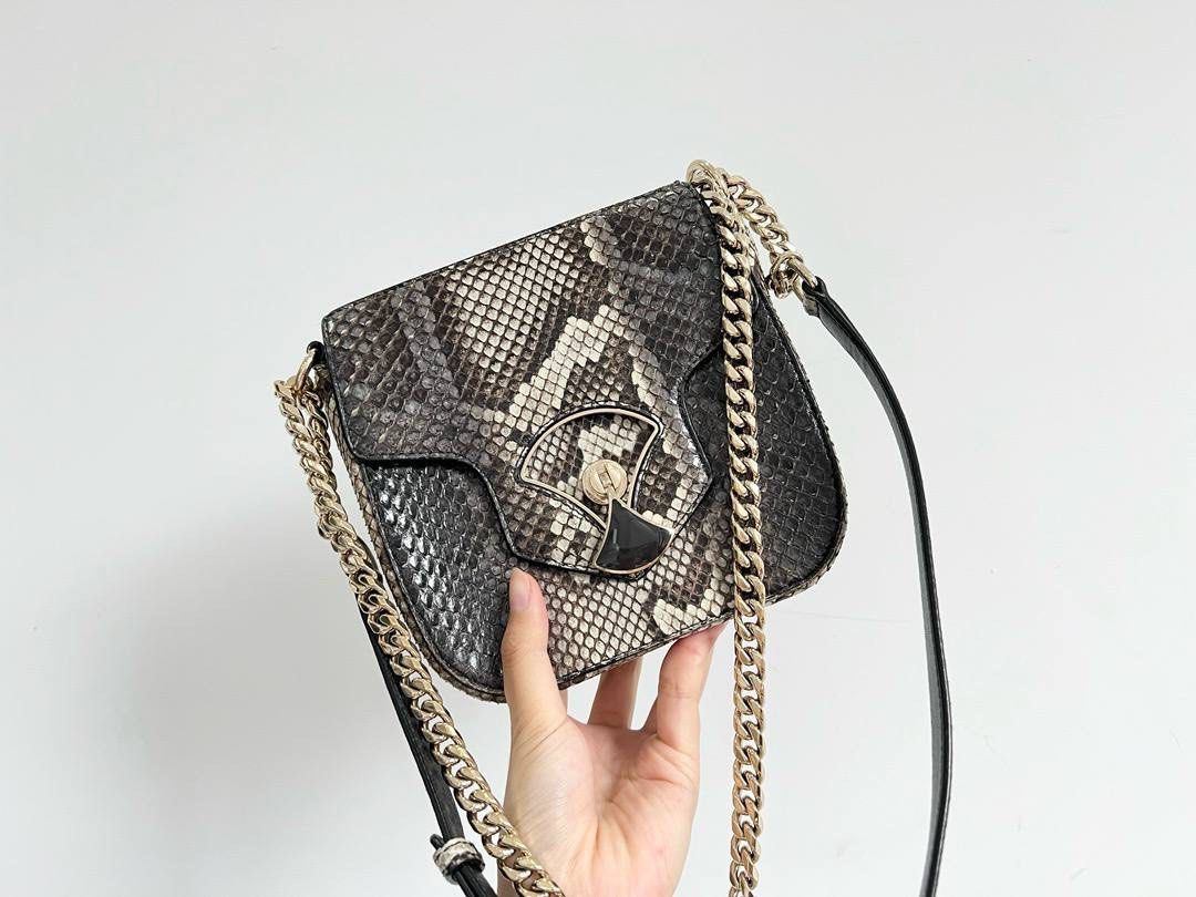 Bvlgari divas dream bag deals
