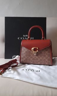 (Kategori: ) berada di . Dikirim oleh Karinana2108 (ID iklan 1325363756, Gambar 1). Deskripsi: .