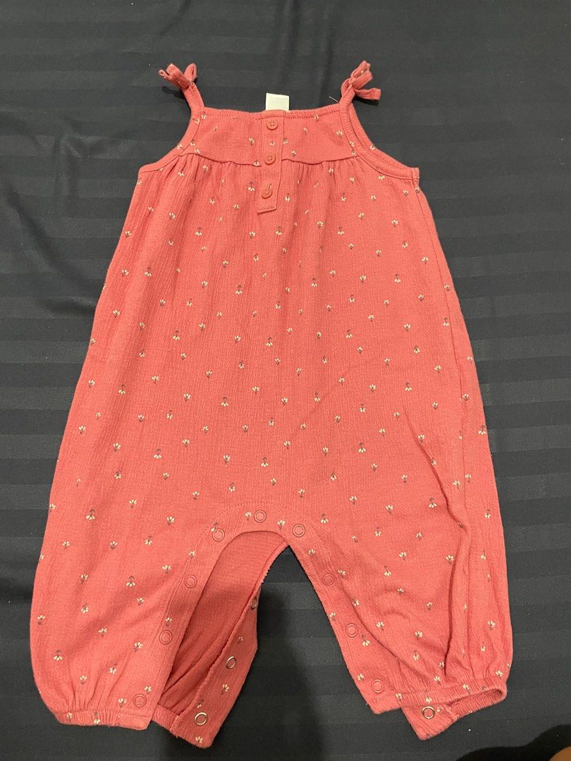 Carters jumpsuit (Category: Babies & Kids Fashion) located in Quezon City. Submitted by secondstreet08 (Listing ID 1325302388, Image 1). Description: .