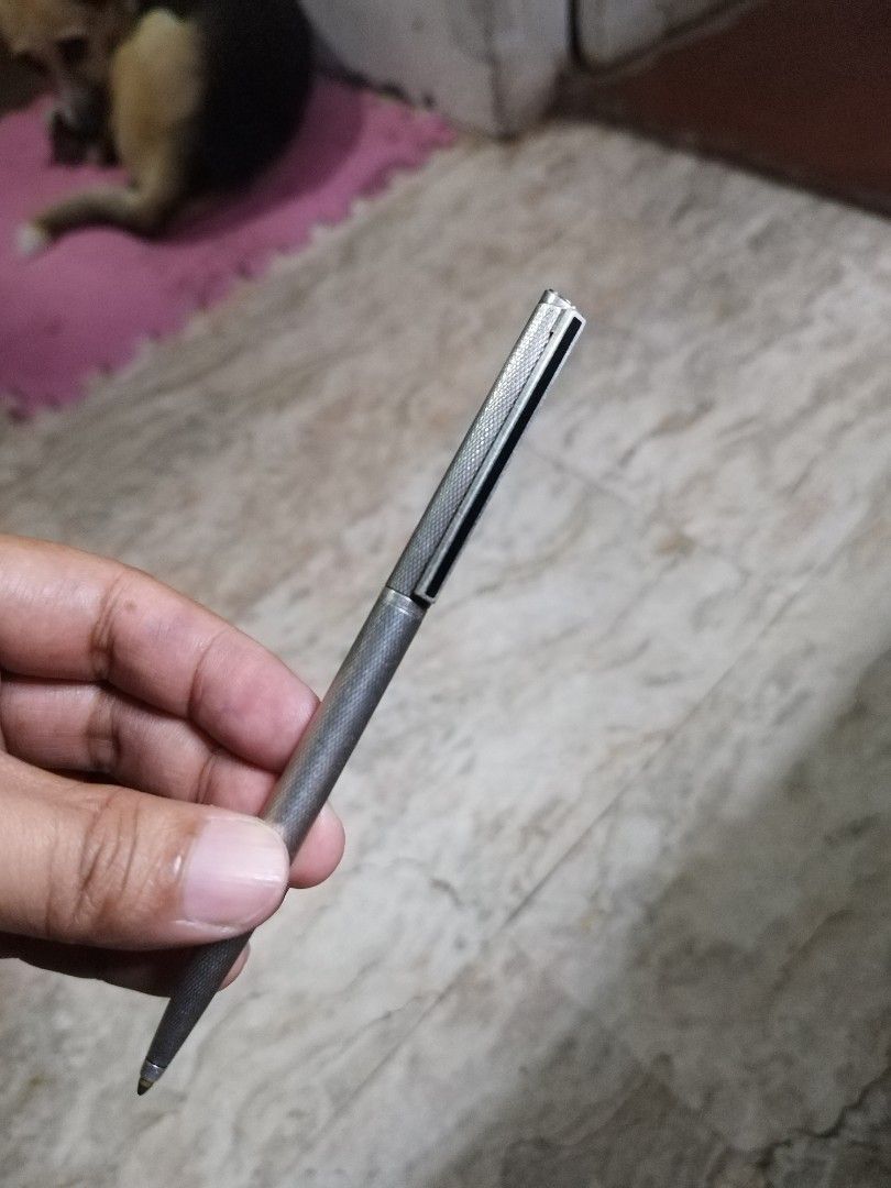 Dunhill gemline silver ballpoint pen (Category: Luxury Accessories) located in Daet. Submitted by fryzoneshop (Listing ID 1325394500, Image 1). Description: Vintage Alfred Dunhill silver gemline ball point pen MOP GCASH BDO BPI MAYA MOD JNT FLASH.