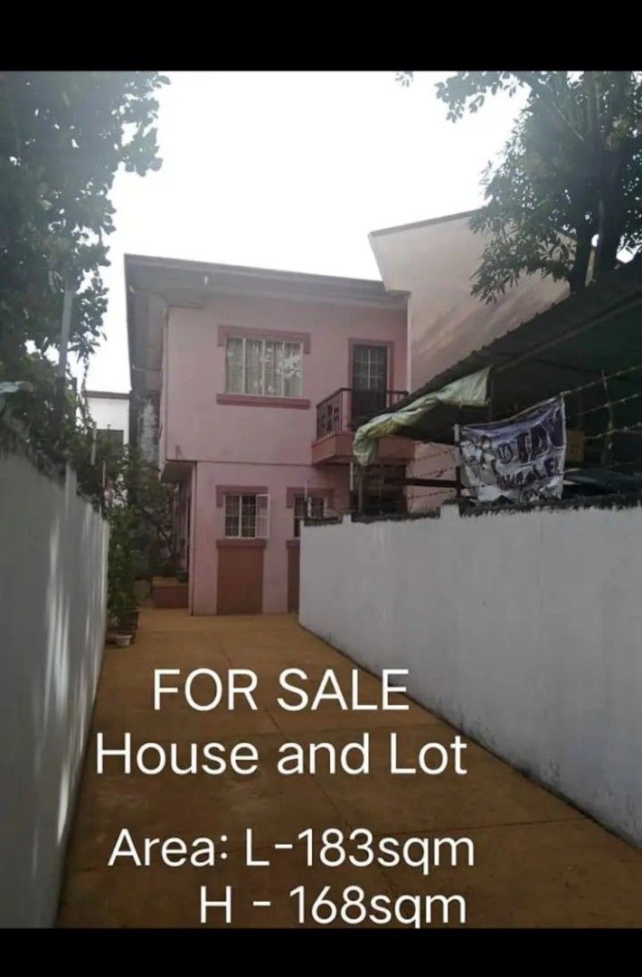 House & lot for sales (Category: House & Lot) located in Taguig. Submitted by sshyn_08 (Listing ID 1325423880, Image 1). Description: 2storey House and Lot for SALE Area: L/183sqm H/168sqm 5 bedrooms w/built in cabinets 1 family room 3 toilet and bathrooms Kitchen ,Dining,Living room, Laundry area Car garage for 3 Near to supermarkets, universities, hospitals. Airports, Lrt1 Station Flood free Price: 7.5M net cash Clean title w/updated Realty tax