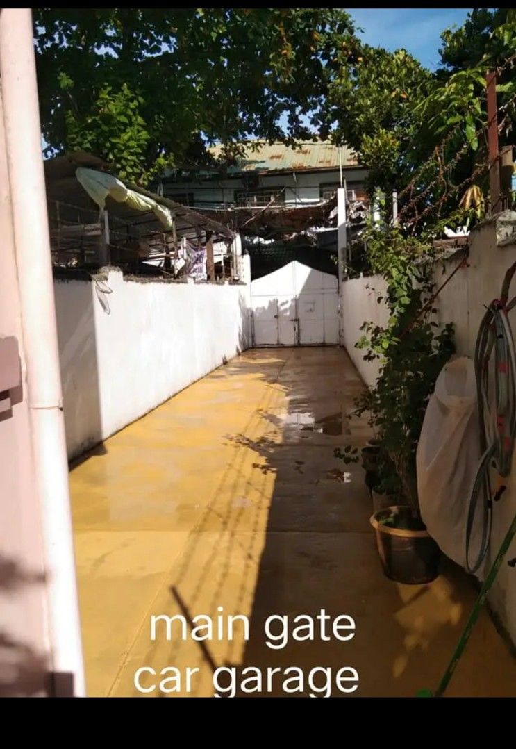 House & lot for sales (Category: House & Lot) located in Taguig. Submitted by sshyn_08 (Listing ID 1325423880, Image 2). Description: 2storey House and Lot for SALE Area: L/183sqm H/168sqm 5 bedrooms w/built in cabinets 1 family room 3 toilet and bathrooms Kitchen ,Dining,Living room, Laundry area Car garage for 3 Near to supermarkets, universities, hospitals. Airports, Lrt1 Station Flood free Price: 7.5M net cash Clean title w/updated Realty tax