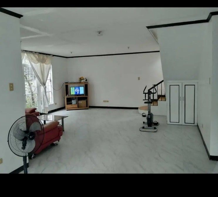 House & lot for sales (Category: House & Lot) located in Taguig. Submitted by sshyn_08 (Listing ID 1325423880, Image 3). Description: 2storey House and Lot for SALE Area: L/183sqm H/168sqm 5 bedrooms w/built in cabinets 1 family room 3 toilet and bathrooms Kitchen ,Dining,Living room, Laundry area Car garage for 3 Near to supermarkets, universities, hospitals. Airports, Lrt1 Station Flood free Price: 7.5M net cash Clean title w/updated Realty tax
