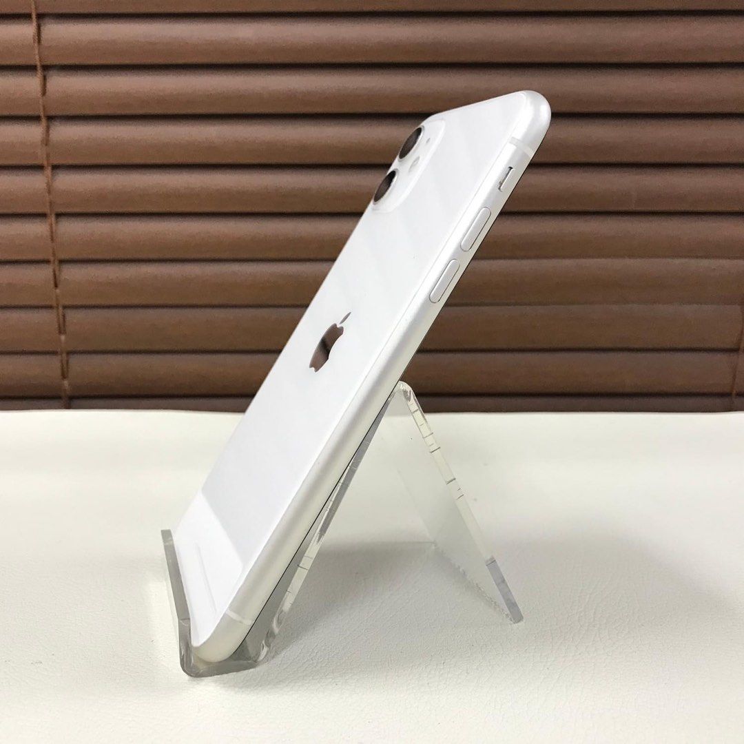 iPhone 11 256gb (Category: iPhone 11 Series) located in Manila. Submitted by TekiCashGadgetsph (Listing ID 1325444434, Image 2). Description: (FU) Open-line, any sim working (worldwide) - Guaranteed original iPhone not fake/copy accessories with box Secondhand Good as new not abused! Presentable •Original Lcd • no issue hidden issues • clean apple id / iCloud id • Good batthealth • Good cam front/back • Good Performance • Working face id • Good u