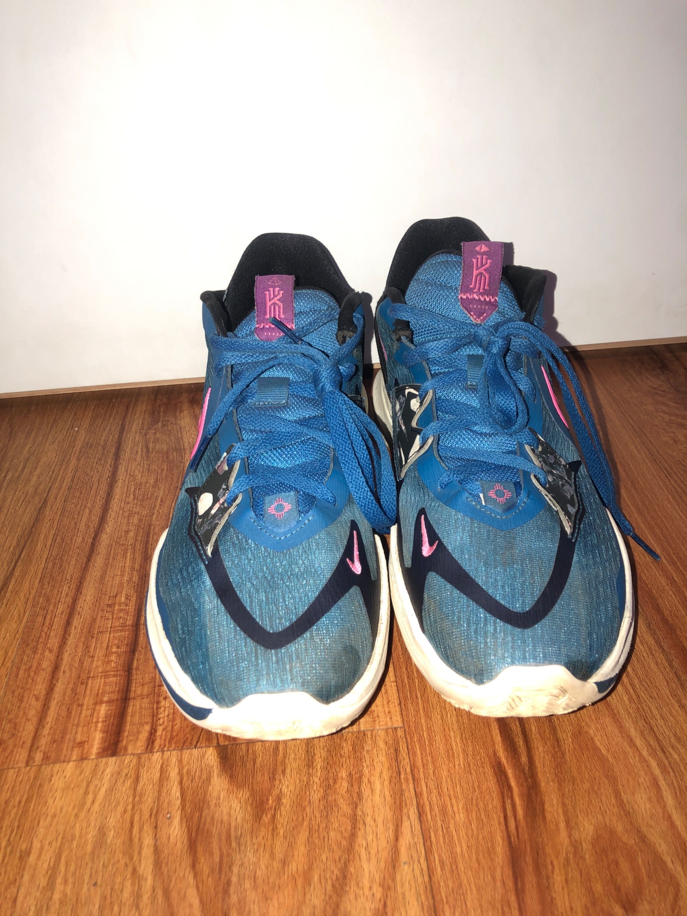Kyrie 5 low precious stones ep urgent able to nego abit Luxury Sneakers Footwear on Carousell