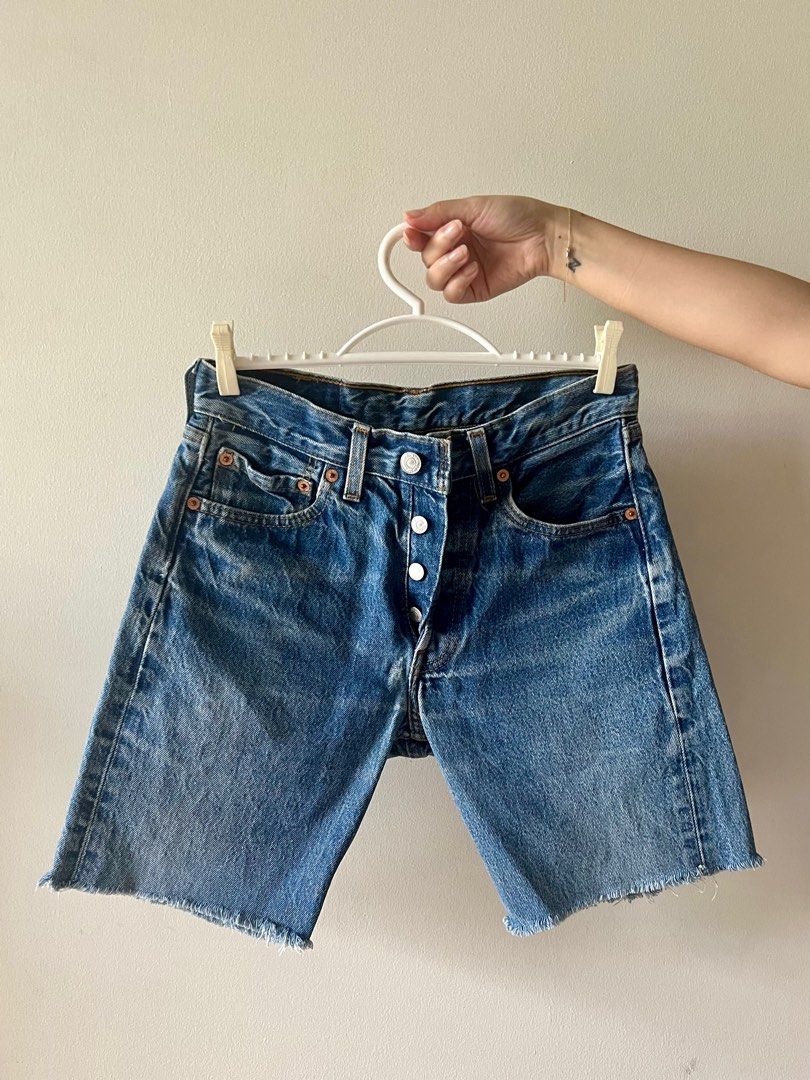 Levi’s 501 Denim Shorts (Category: Shorts) located in Taguig. Submitted by AVdeclutters (Listing ID 1325344975, Image 2). Description: A staple piece to complete your easy, capsule wardrobe; this vintage pair is guaranteed to make your outfit look effortless yet very chic. - best fits size 24/25 waist (semi-stretch denim) - crisp medium wash color - not sold in Levi’s PH stores - comes with a free gift :) .