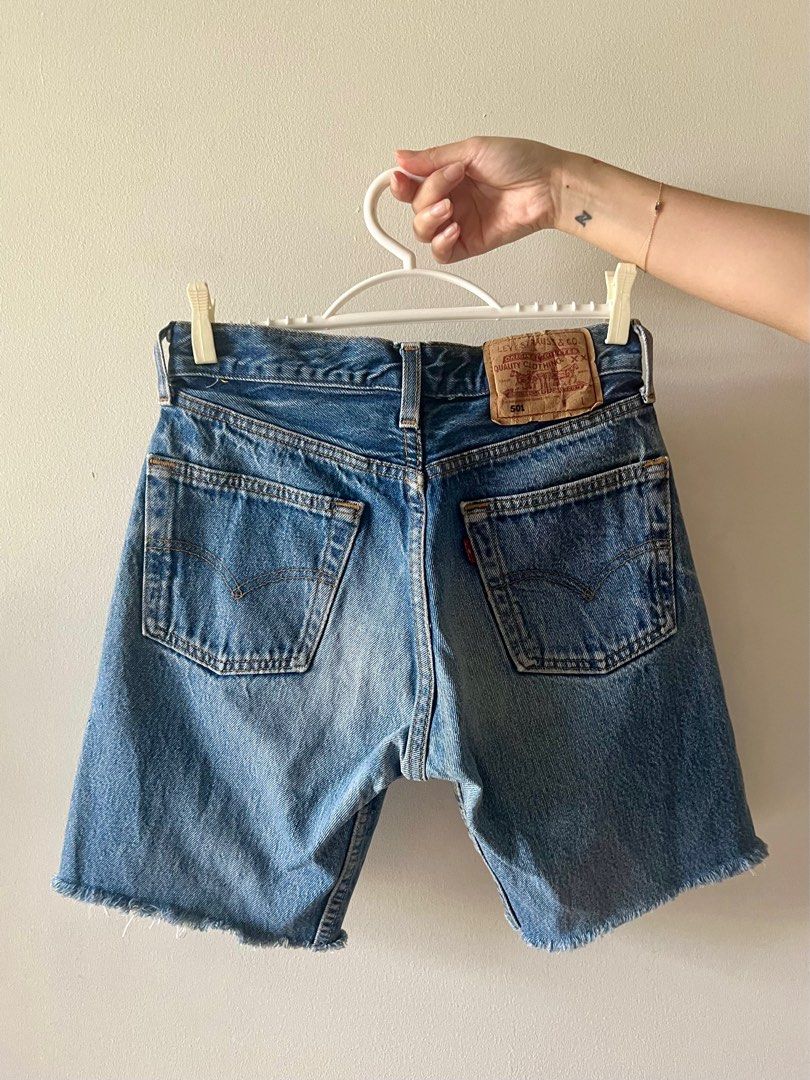 Levi’s 501 Denim Shorts (Category: Shorts) located in Taguig. Submitted by AVdeclutters (Listing ID 1325344975, Image 1). Description: A staple piece to complete your easy, capsule wardrobe; this vintage pair is guaranteed to make your outfit look effortless yet very chic. - best fits size 24/25 waist (semi-stretch denim) - crisp medium wash color - not sold in Levi’s PH stores - comes with a free gift :) .