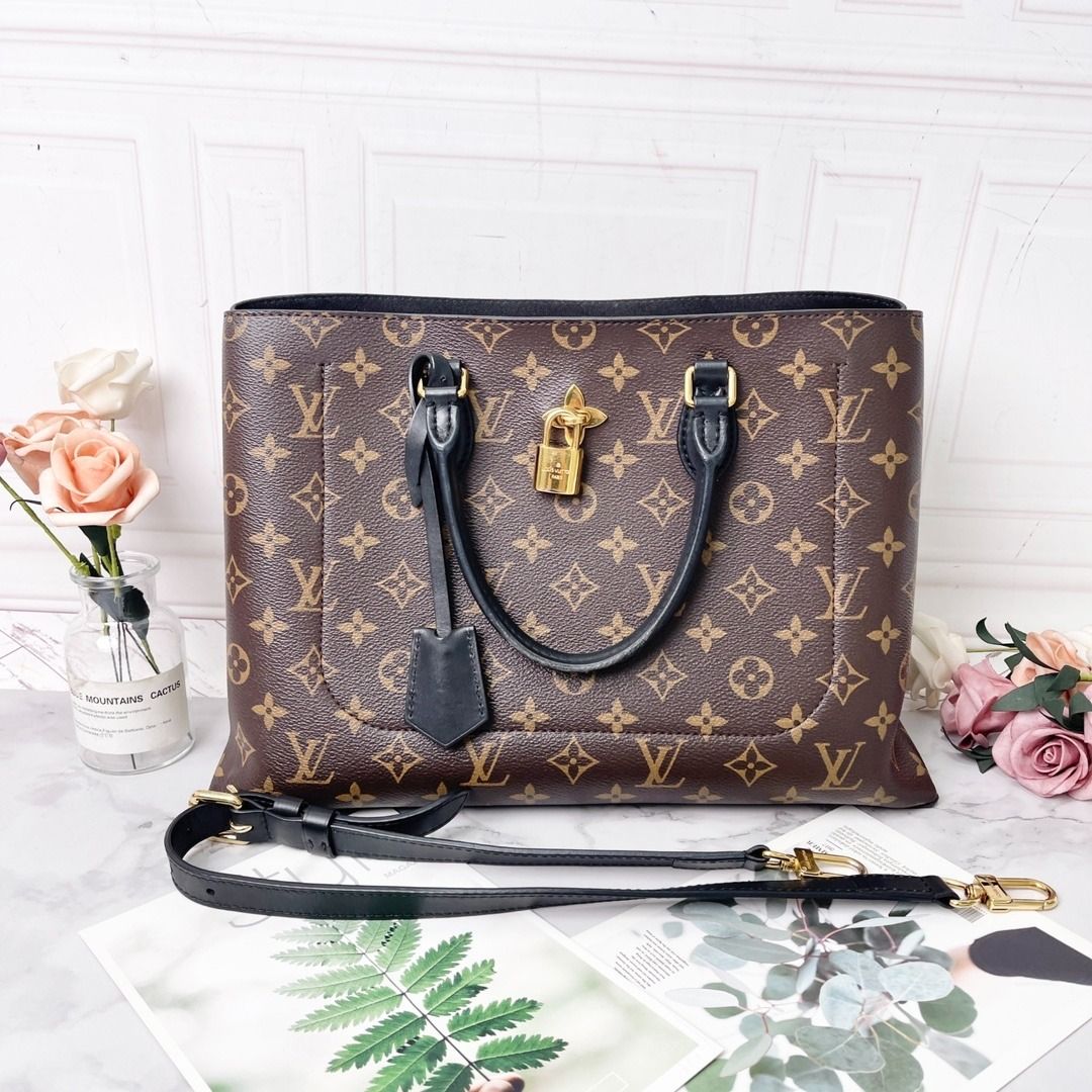 Louis Vuitton Flower Tote in Monogram