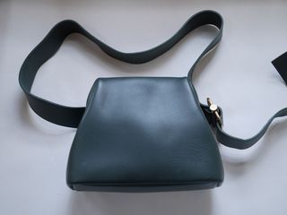 （分類：）位於 。 由 sofunso 提交（商品編號 1325385147，圖片 1）。簡介： 。