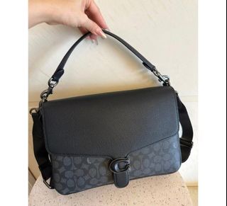 (Category: ) located in . Submitted by thebagaddicts (Listing ID 1325310243, Image 1). Description: .