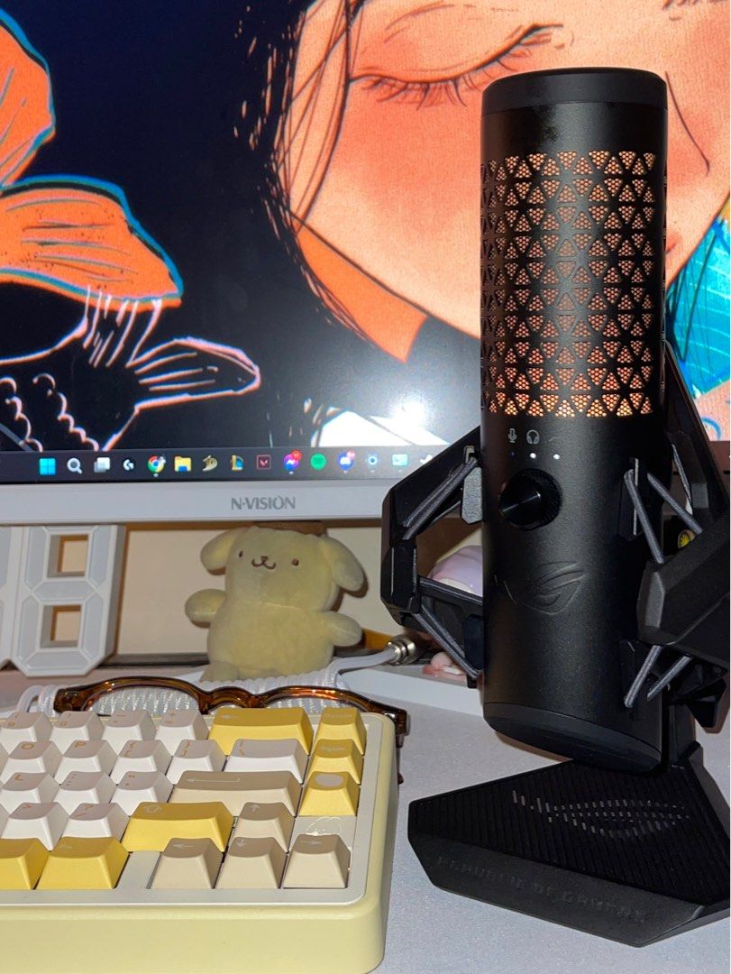 SALE/TRADE > ROG CARNYX MICROPHONE (Category: Microphones) located in Quezon City. Submitted by vonapp3tit (Listing ID 1325427544, Image 2). Description: Hi! I’m looking for the same brand and model but only in white. ☺️ RFT/RFS - does not fit my set up Also willing to trade for Hyper X white. Received the item just now - September 13 2024.