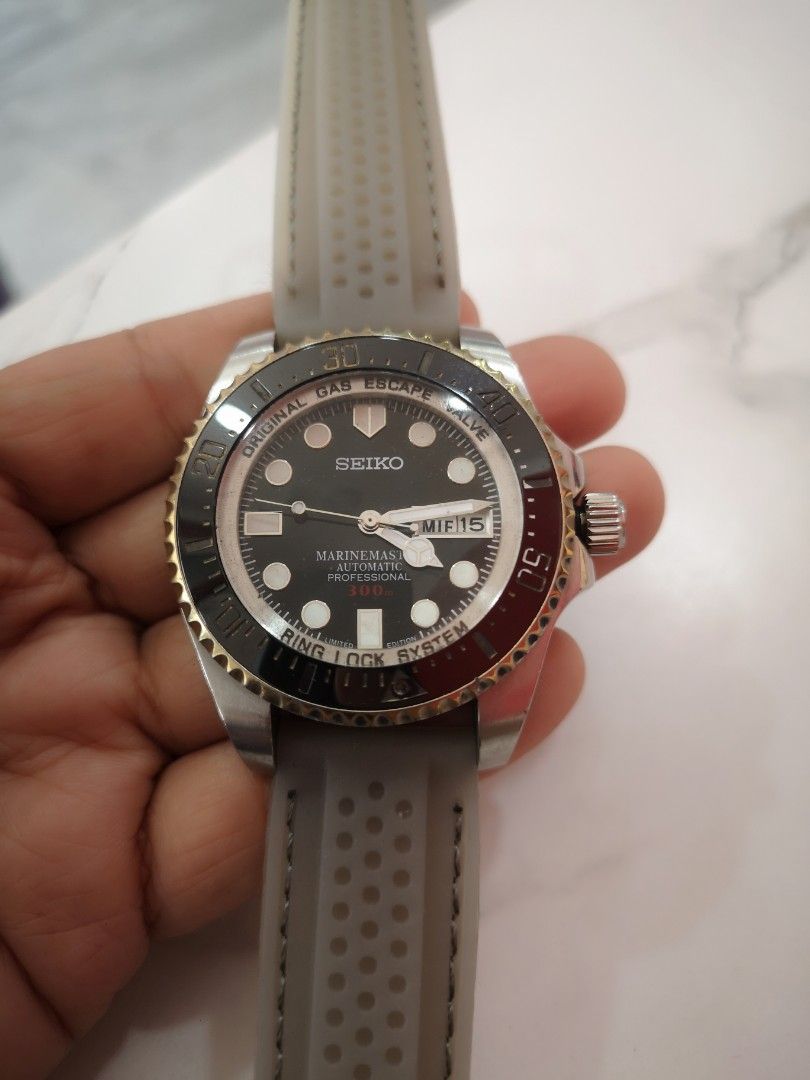 Seikolex automatic watch (Category: Men's Watches) located in Manila. Submitted by clovergold888 (Listing ID 1325431220, Image 3). Description: Seikolex automatic watch Fresh and great good working condition.. Rare and hard to find.. One of the kind wala katulad.