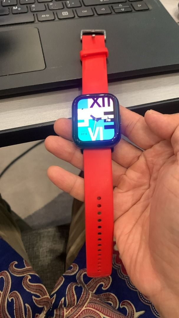 Smartwatch Amazfit Zepp E, Fesyen Pria, Jam Tangan di Carousell