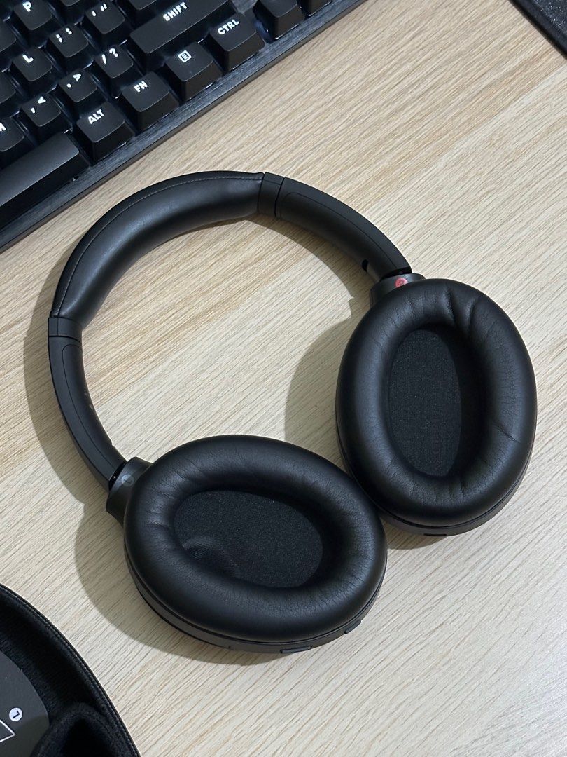 SONY WH 1000 XM4 Wireless Noise Canceling Headphones, Elektronik