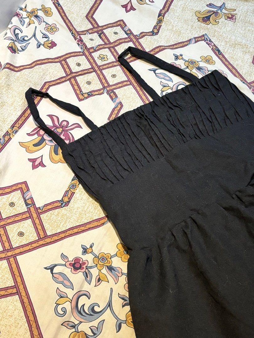 Souvie house dress (Category: Dresses) located in Makati City. Submitted by prelovedbysofiaa_ (Listing ID 1325362069, Image 2). Description: Souvie house dress Never worn 💯original/authentic Fits xs-s Open for meet up: 📍MAKATI 📍BGC 📍ayala malls manila bay 📍vito cruz.
