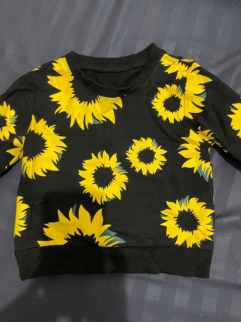 sweat shirt (Category: Babies & Kids Fashion) located in Quezon City. Submitted by secondstreet08 (Listing ID 1325300764, Image 1). Description: .