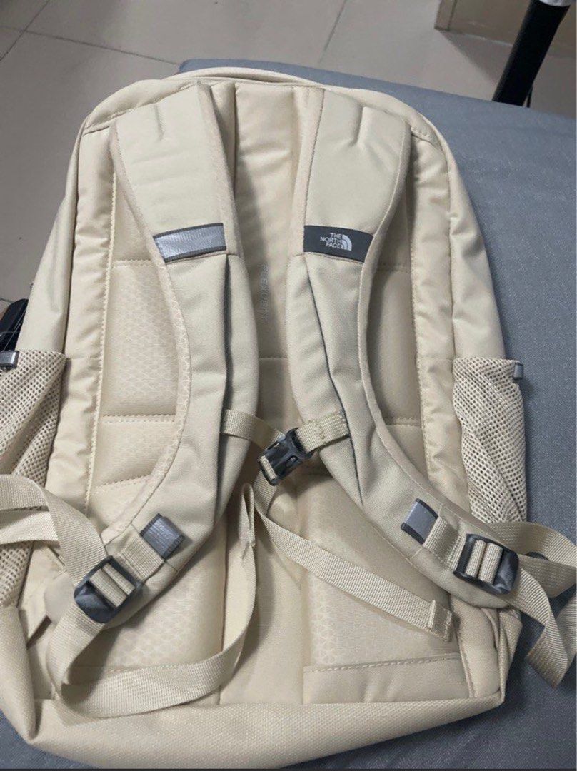 The north face vault backpack (Category: Backpacks) located in Quezon City. Submitted by needs4less (Listing ID 1325361418, Image 2). Description: .