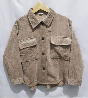 (Kategori: ) berada di . Dikirim oleh 25thriftstuff.id (ID iklan 1325354158, Gambar 1). Deskripsi: .