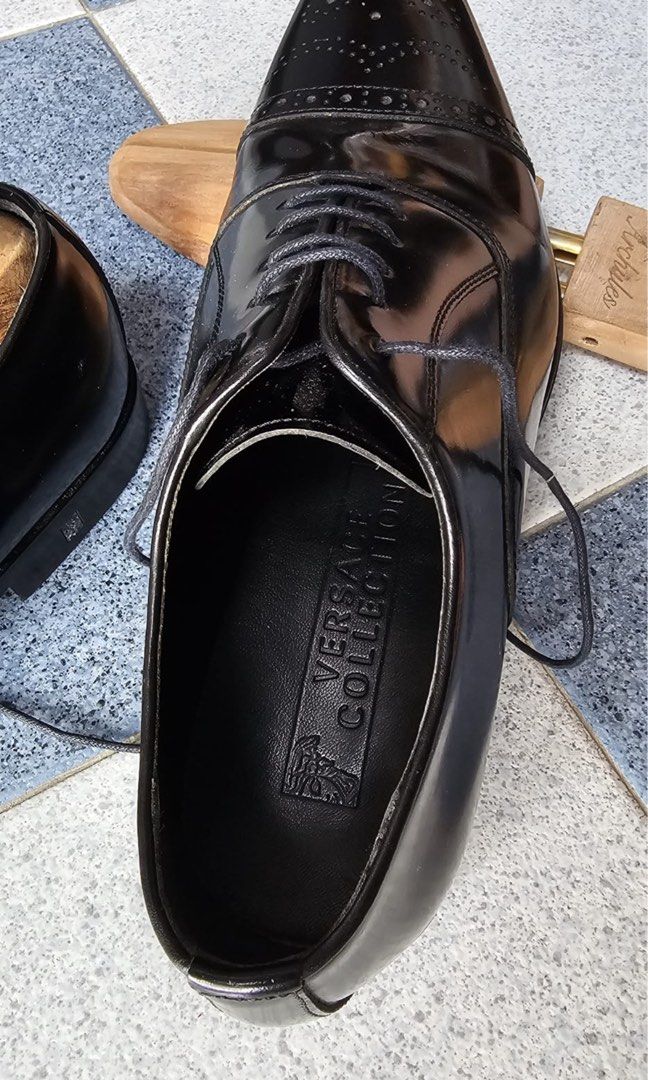 Versace dress shoe top