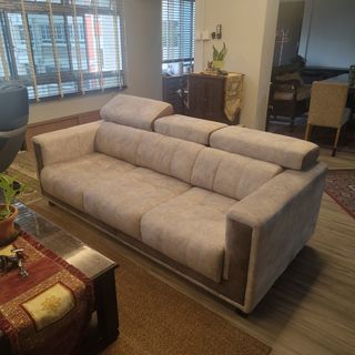 (Category: ) located in . Submitted by nickolooooo (Listing ID 1325548290, Image 1). Description: .