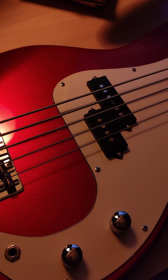 5 string bass guitar (metallic red), Hobbies & Toys, Music & Media