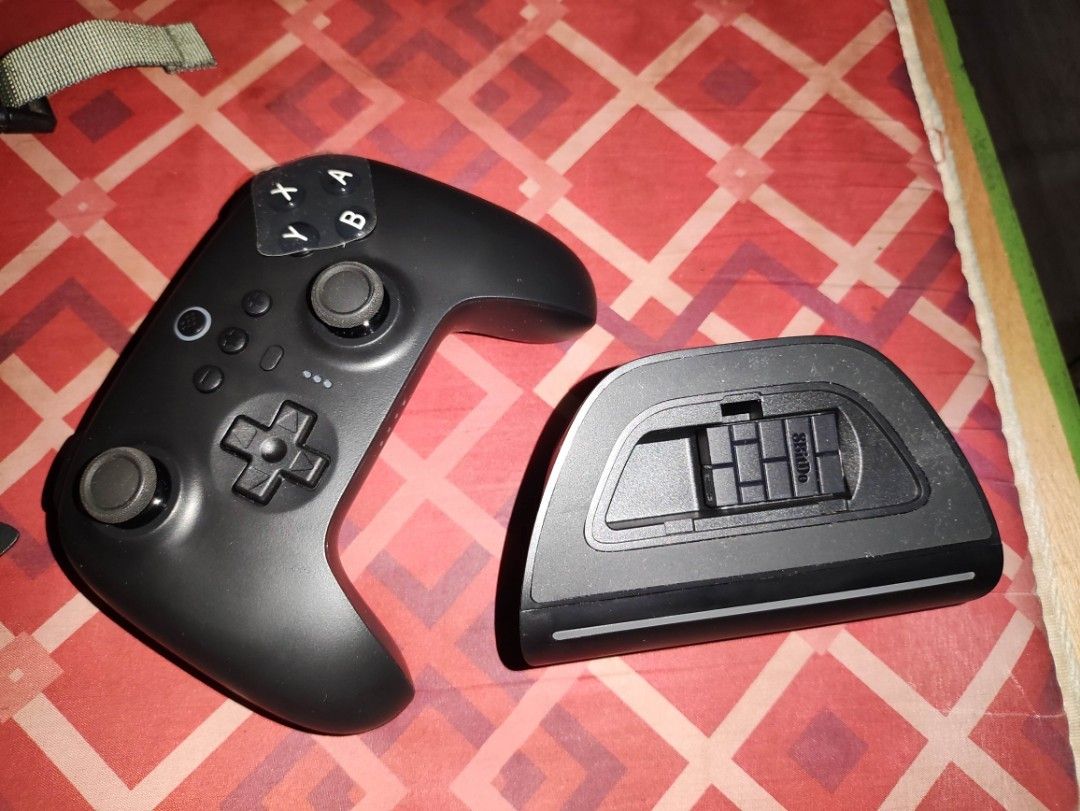 8bitdo ultimate controller bluetooth version (Category: Controllers) located in Makati City. Submitted by tenken02 (Listing ID 1325508898, Image 2). Description: for sale 8bitdo ultimate controller bluetooth version inopen lang for testing at kung nagana ang mga bluetooth brought in pixelplay what you se is what you get LAST PRICe pass sa lastprice.auto past.no to swaplast price posted.