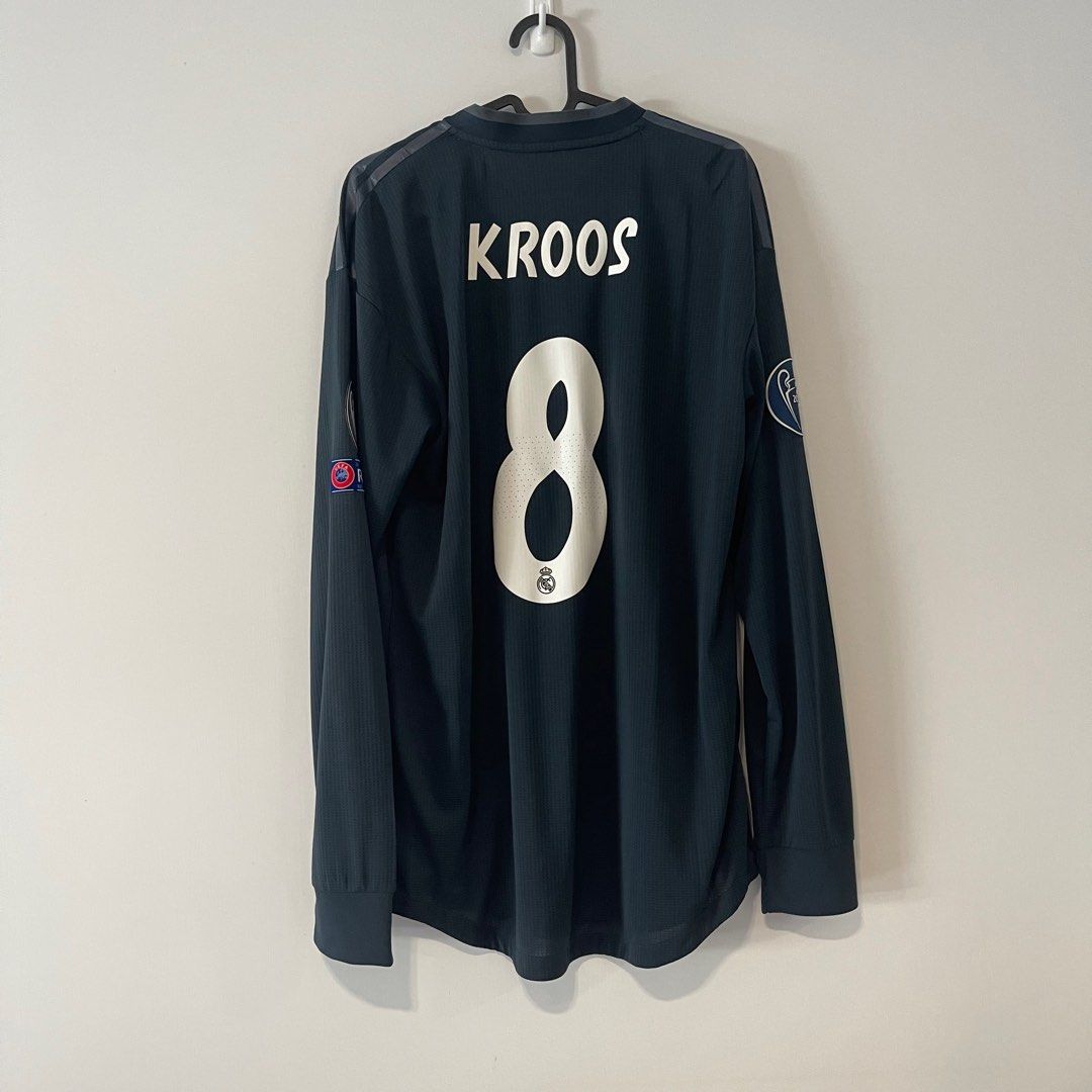 Real Madrid UEFA Champions League 長袖ウェア Real Madrid UEFA Champions League 長袖ウェア - メルカリ