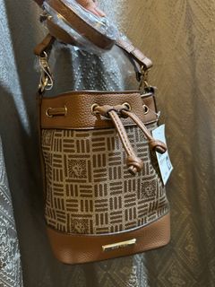 (Category: ) located in . Submitted by th1234shop (Listing ID 1325595906, Image 1). Description: .