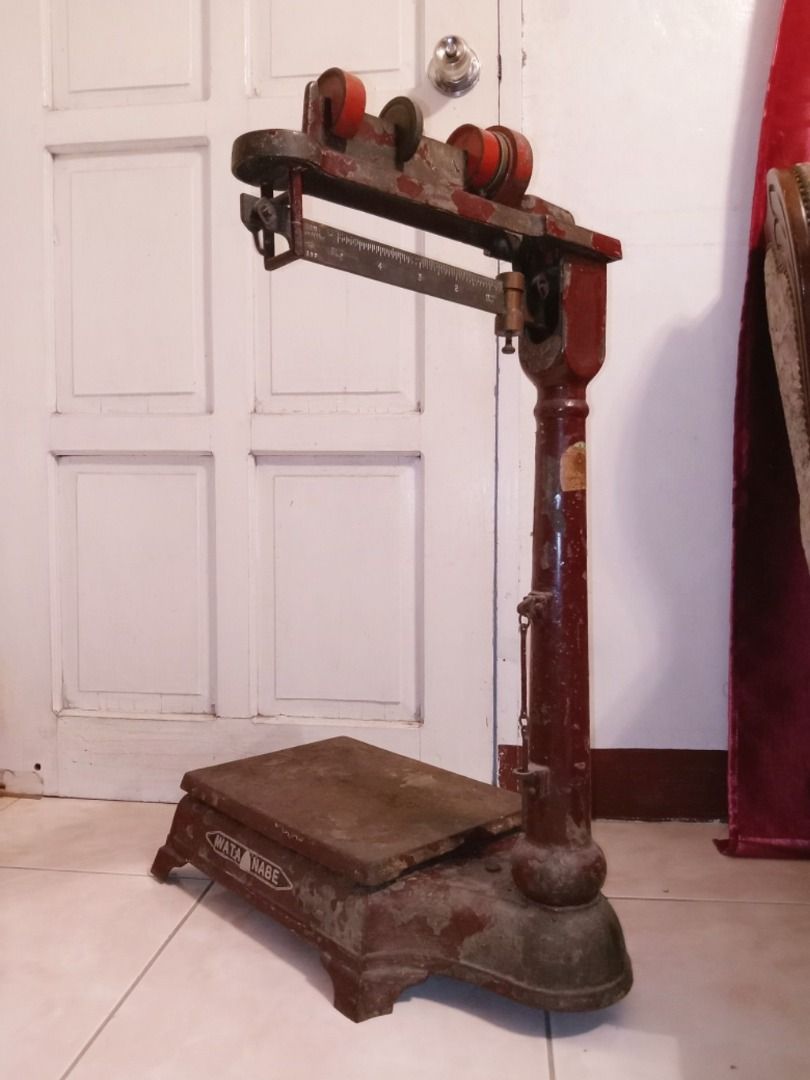 Antique Solid Cast Iron Platform Scale (Category: Vintage Collectibles) located in Dasmarinas. Submitted by jamricana137 (Listing ID 1325584538, Image 2). Description: Made in Japan. Brand Watanabe. 19th century. In vintage condition. Dimension: L60 x W47 x H77cm.