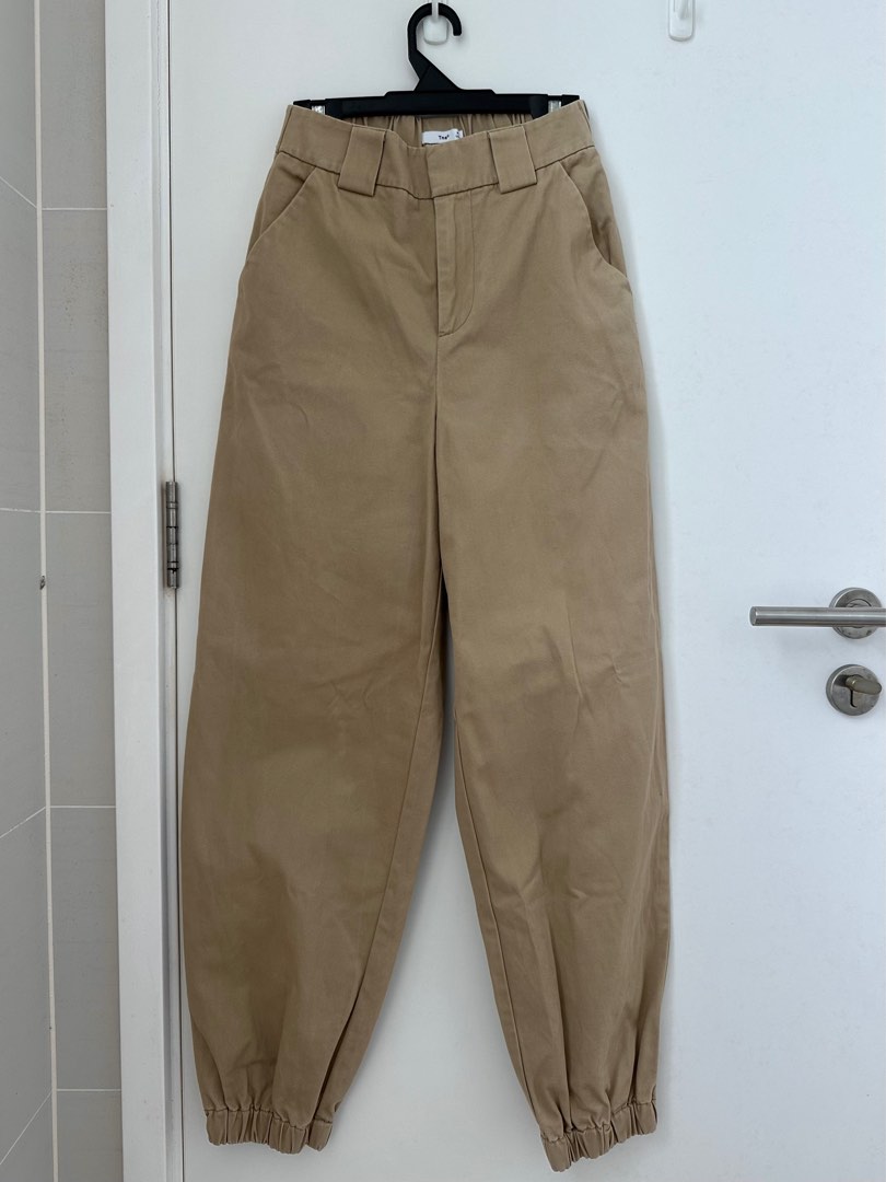 Aritzia Tna Cargo Jogger Pants XS Khaki Women s Fashion Bottoms Other Bottoms on Carousell