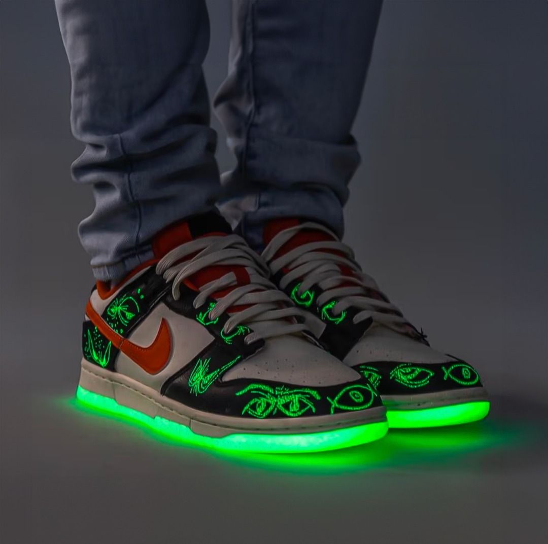 Authentic US10 Nike Dunk Low Halloween 2021 limited edition GID Glow in the dark SB Skateboard Premium Sneakers Skate Shoes