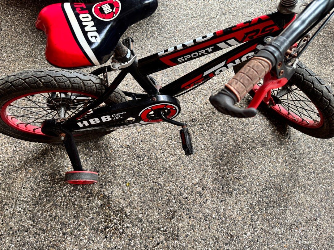 Bike for 2-3 years old (Category: Bicycles) located in Quezon City. Submitted by gapd_authentic (Listing ID 1325512157, Image 3). Description: Bought at 4,500. Helmet Included. Side wheel distangled. See picture for actual reference..