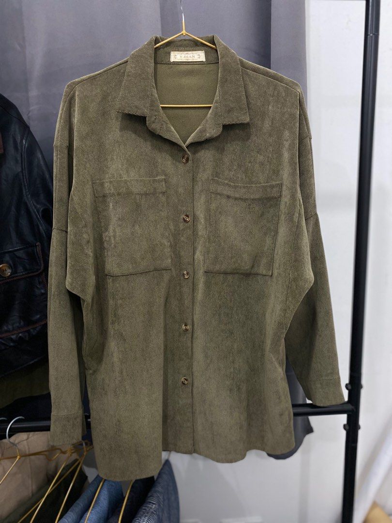 Corduroy long sleeve (Category: Coats, Jackets and Outerwear) located in Makati City. Submitted by masterofjazz (Listing ID 1325600931, Image 1). Description: W22xL28 P190.