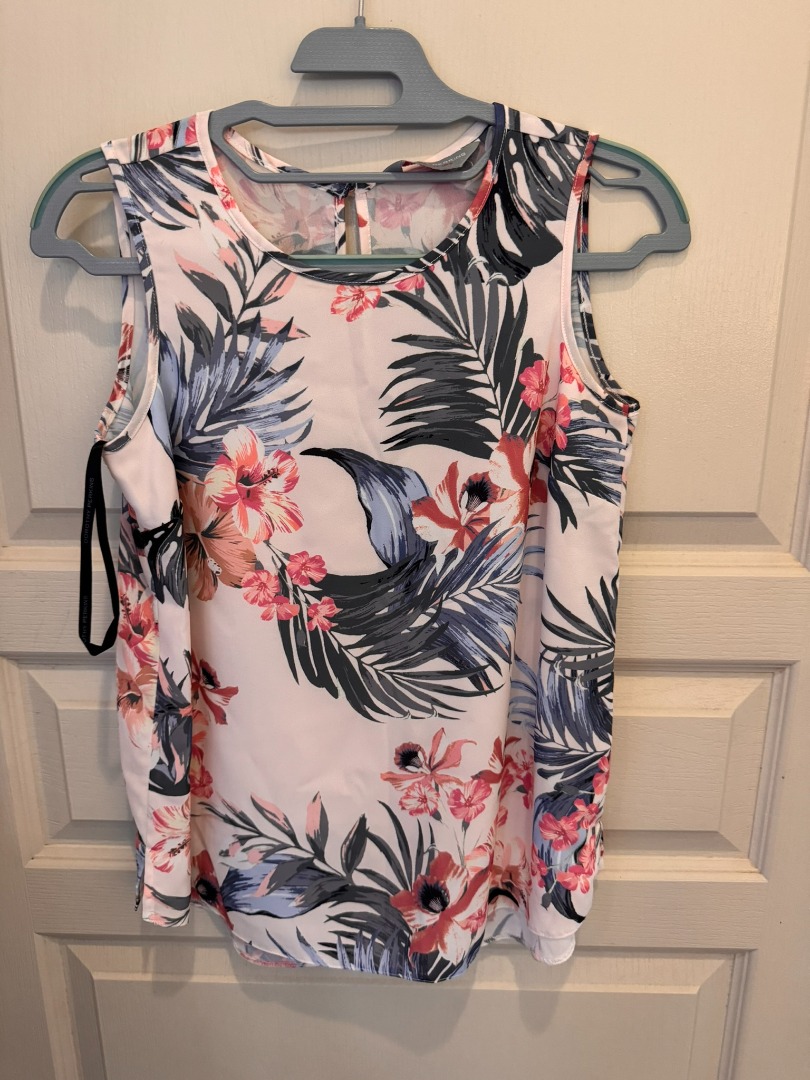 Dorothy Perkins Summer Floral Flower Top Women s Fashion Tops Sleeveless on Carousell
