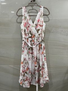 (Category: ) located in . Submitted by lexiswardrobe (Listing ID 1325495466, Image 1). Description: .