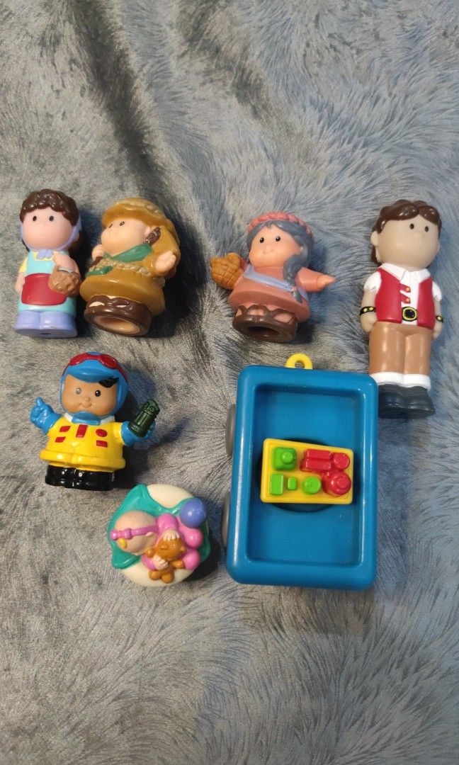 Figur elc little people Toys Collectibles Mainan di Carousell