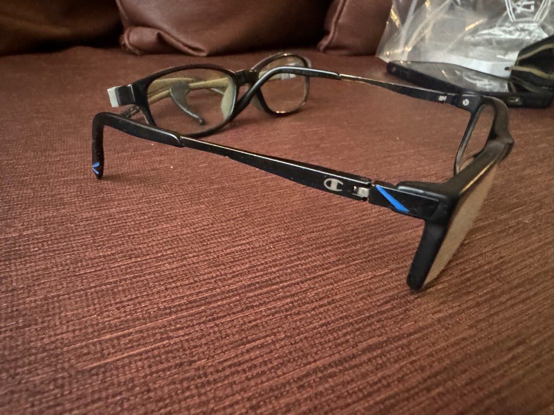 For kids 3-6 yo (Category: Sunglasses & Eyewear) located in Quezon City. Submitted by manncier (Listing ID 1325569623, Image 1). Description: 2 prescription eyewear for kids . Expect used .
